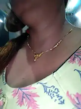 Snapshot of Dianaa9 chatting on October 2025 02:35:01 PM Dianaa9 online show from October 2025 02:35:01 PM