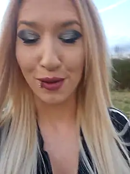 Julia-Sugar online show from March 2025 05:20:01 PM