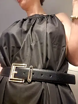 Snapshot of SweetMonicaUK chatting on January 2025 09:45:02 AM SweetMonicaUK online show from January 2025 09:45:02 AM