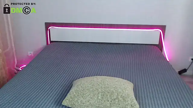 Snapshot of RonnieMilles chatting on September 2025 07:27:01 PM RonnieMilles online show from September 2025 07:27:01 PM