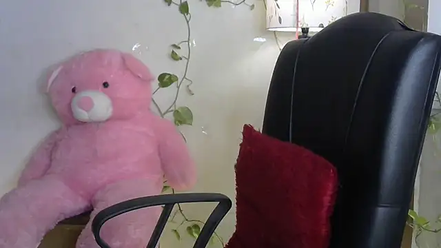 Snapshot of Black_cat_cutie chatting on June 2026 05:30:01 AM Black cat cutie online show from June 2026 05:30:01 AM