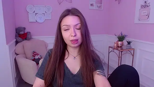 Snapshot of LucySkilar chatting on January 2025 05:37:02 AM LucySkilar online show from January 2025 05:37:02 AM