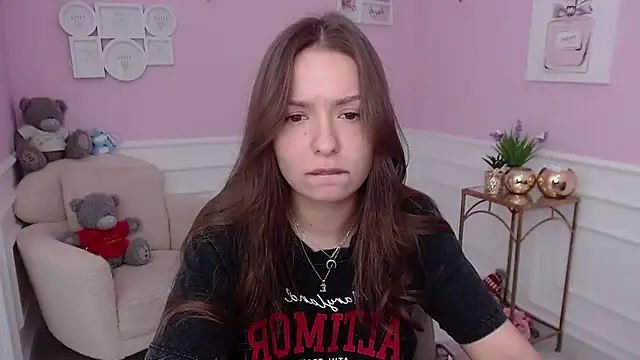 Snapshot of LucySkilar chatting on September 2025 04:49:02 AM LucySkilar online show from September 2025 04:49:02 AM