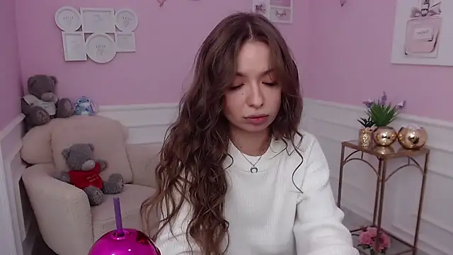 Snapshot of LucySkilar chatting on October 2025 04:33:02 AM LucySkilar online show from October 2025 04:33:02 AM