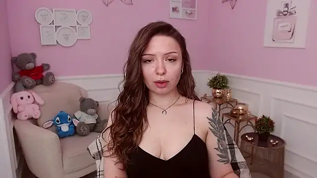 LucySkilar online show from March 2026 05:13:01 AM