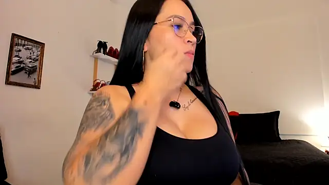 Snapshot of leslie_k chatting on March 2025 03:39:01 AM leslie k online show from March 2025 03:39:01 AM