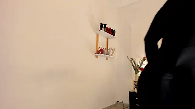 Snapshot of leslie_k chatting on March 2025 02:59:01 AM leslie k online show from March 2025 02:59:01 AM