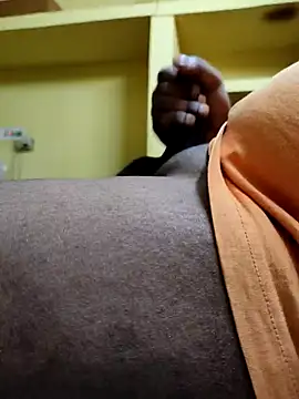 Brown Munda047 online show from October 2025 06:27:02 PM