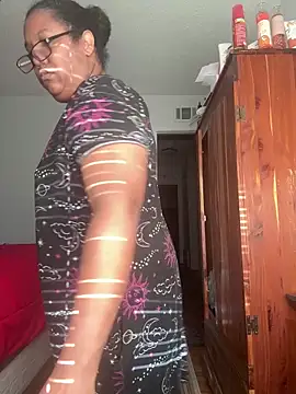 ebonyred online show from December 2025 01:59:02 PM