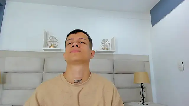 Snapshot of AgarEvans chatting on December 2025 04:20:02 AM AgarEvans online show from December 2025 04:20:02 AM