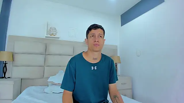 Snapshot of AgarEvans chatting on December 2025 05:01:02 AM AgarEvans online show from December 2025 05:01:02 AM