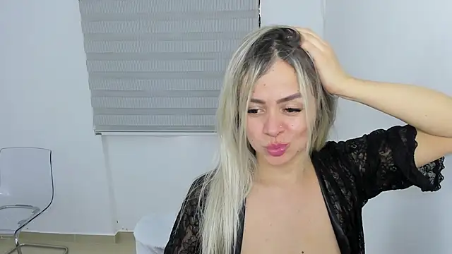 Snapshot of nicole_valencia_ chatting on January 2026 05:27:02 PM nicole valencia online show from January 2026 05:27:02 PM