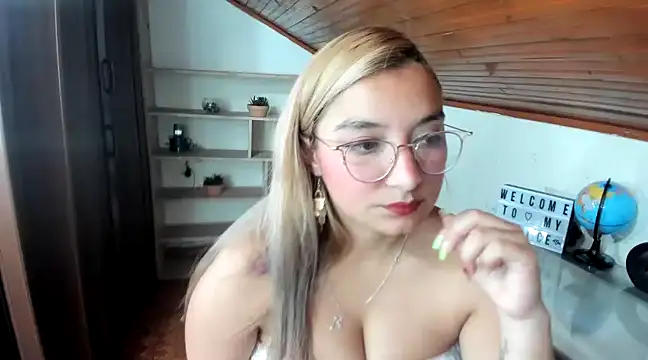  sweetcarla online show from January 2025 05:38:02 PM