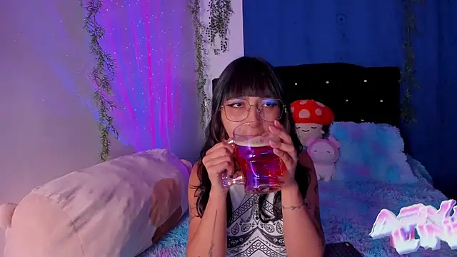 arysUwU online show from January 2025 12:44:02 AM