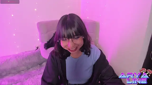 Snapshot of arysUwU chatting on April 2026 02:44:02 AM arysUwU online show from April 2026 02:44:02 AM