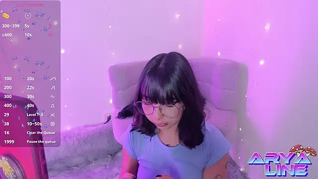 Snapshot of arysUwU chatting on April 2026 03:39:01 AM arysUwU online show from April 2026 03:39:01 AM