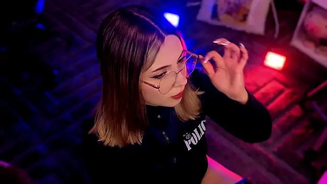 EmilyMiller  online show from July 2026 03:59:01 PM
