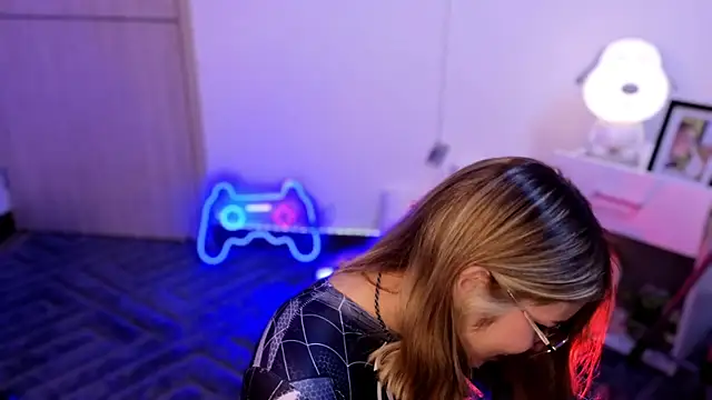 EmilyMiller  online show from August 2026 04:55:01 PM