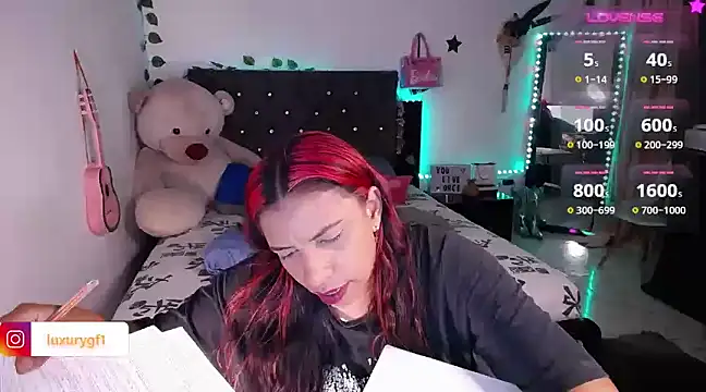 Snapshot of Pocahontaslovex chatting on January 2025 11:58:02 PM Pocahontaslovex online show from January 2025 11:58:02 PM