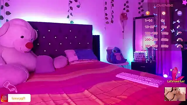 Snapshot of Pocahontaslovex chatting on September 2025 06:18:02 AM Pocahontaslovex online show from September 2025 06:18:02 AM