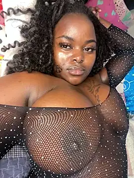 Snapshot of Honeycoco0211 chatting on February 2025 07:48:01 AM Honeycoco0211 online show from February 2025 07:48:01 AM