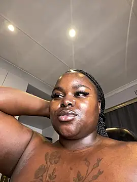 Honeycoco0211 online show from May 2026 03:34:01 AM