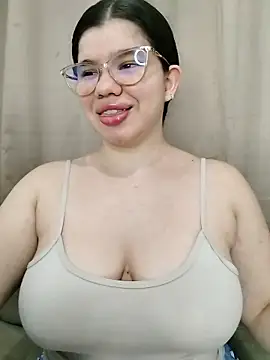 Snapshot of Danzel1105 chatting on November 2025 08:46:02 AM Danzel1105 online show from November 2025 08:46:02 AM