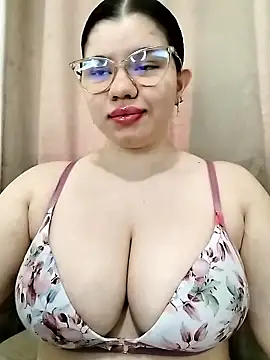 Snapshot of Danzel1105 chatting on January 2026 04:45:02 PM Danzel1105 online show from January 2026 04:45:02 PM