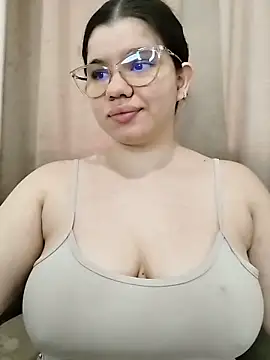 Snapshot of Danzel1105 chatting on February 2026 01:29:02 PM Danzel1105 online show from February 2026 01:29:02 PM