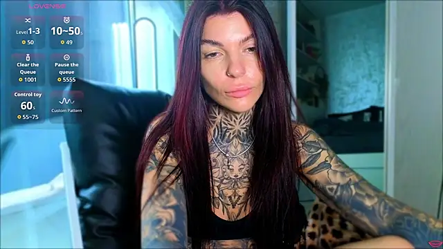 tattooedBabyy online show from April 2026 07:04:01 AM