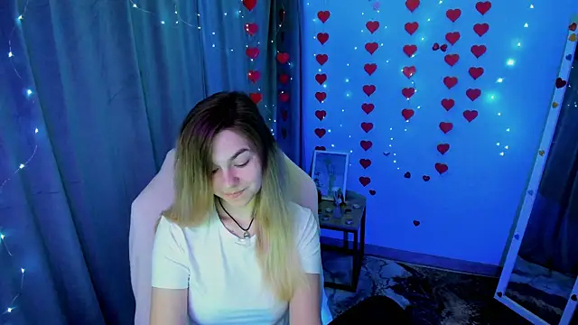 Sweet me  online show from March 2026 07:08:02 AM