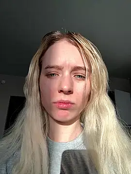 Snapshot of Crayzy_Luv chatting on January 2026 10:10:02 AM Crayzy Luv online show from January 2026 10:10:02 AM