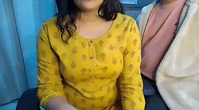 Snapshot of Trezza chatting on December 2024 09:44:01 PM Trezza online show from December 2024 09:44:01 PM