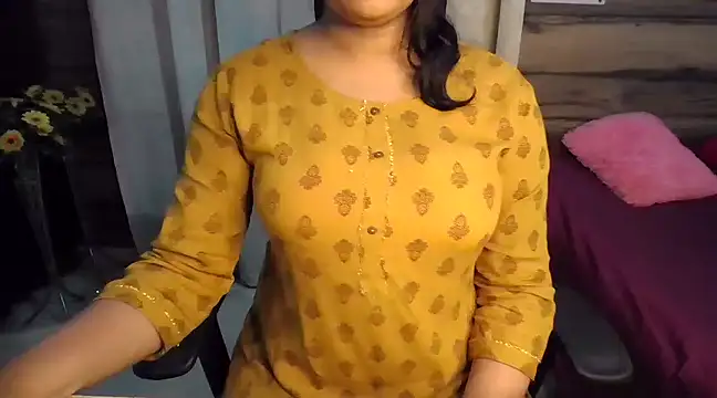 Snapshot of Trezza chatting on December 2024 05:58:02 PM Trezza online show from December 2024 05:58:02 PM