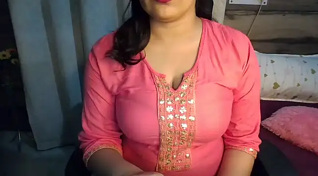 Snapshot of Trezza chatting on January 2025 06:24:01 AM Trezza online show from January 2025 06:24:01 AM