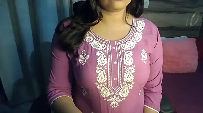 Snapshot of Trezza chatting on February 2025 05:09:02 AM Trezza online show from February 2025 05:09:02 AM