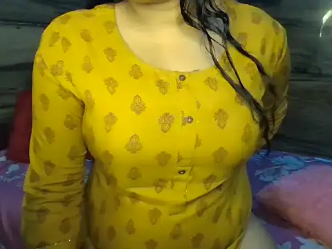 Snapshot of Trezza chatting on September 2025 07:03:02 PM Trezza online show from September 2025 07:03:02 PM