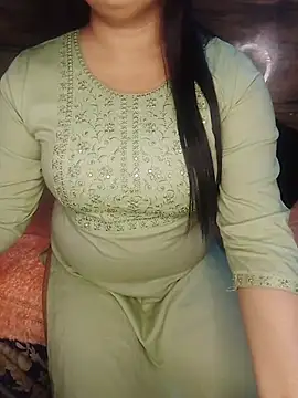 Snapshot of Trezza chatting on February 2026 07:36:01 AM Trezza online show from February 2026 07:36:01 AM