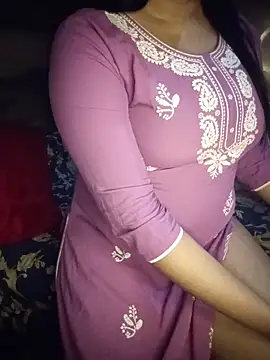 Snapshot of Trezza chatting on February 2026 09:18:02 PM Trezza online show from February 2026 09:18:02 PM