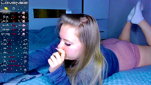 Snapshot of kitti_kaattt chatting on January 2025 12:26:01 PM kitti kaattt online show from January 2025 12:26:01 PM