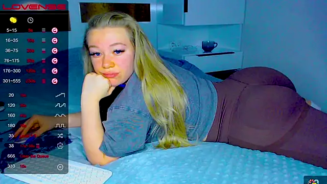 Snapshot of kitti_kaattt chatting on October 2025 03:29:02 AM kitti kaattt online show from October 2025 03:29:02 AM