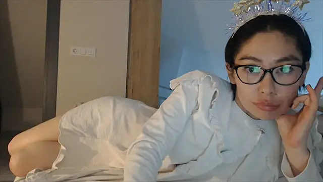 Kunimitsuu  online show from December 2024 09:22:02 PM