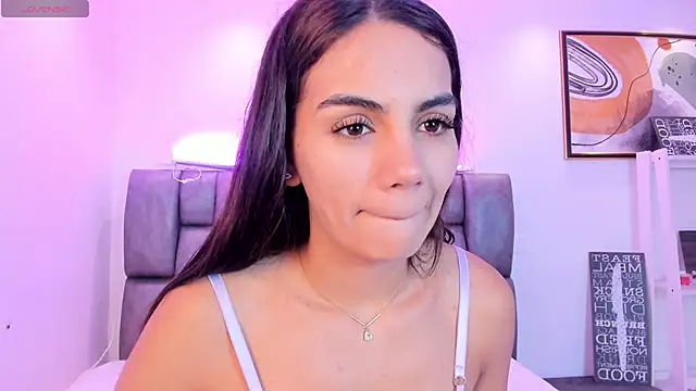 Snapshot of martina_mancini chatting on October 2025 01:24:02 PM martina mancini online show from October 2025 01:24:02 PM