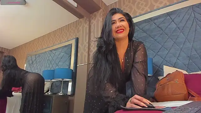 Janna Rousse  online show from November 2025 02:16:01 PM