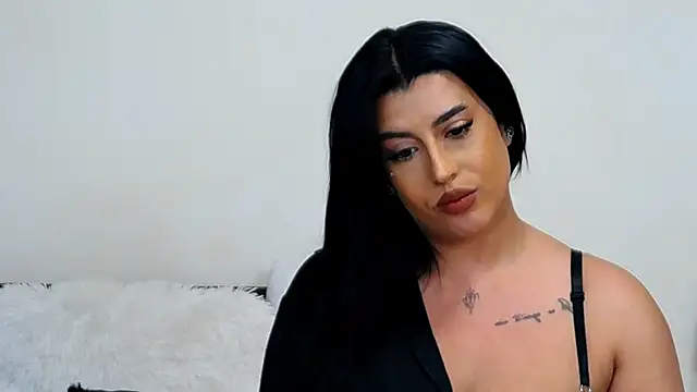 Snapshot of GiseleReine chatting on February 2025 02:02:01 PM GiseleReine online show from February 2025 02:02:01 PM