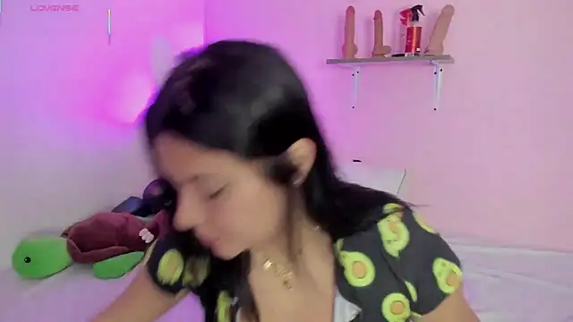 Snapshot of Oriana_Guzman chatting on November 2025 12:42:01 AM Oriana Guzman online show from November 2025 12:42:01 AM