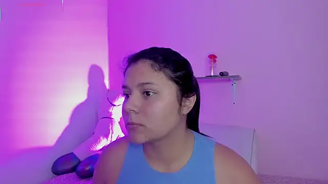 Snapshot of Oriana_Guzman chatting on December 2025 10:58:01 PM Oriana Guzman online show from December 2025 10:58:01 PM