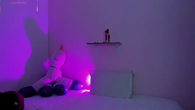 Snapshot of Oriana_Guzman chatting on January 2026 02:48:02 AM Oriana Guzman online show from January 2026 02:48:02 AM