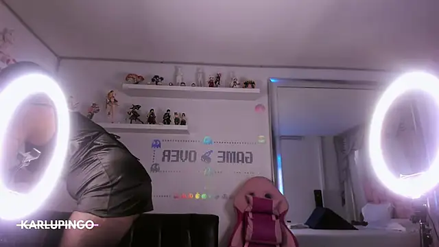 albaismynameX online show from December 2024 12:07:02 PM