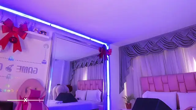 albaismynameX online show from December 2024 12:08:02 PM